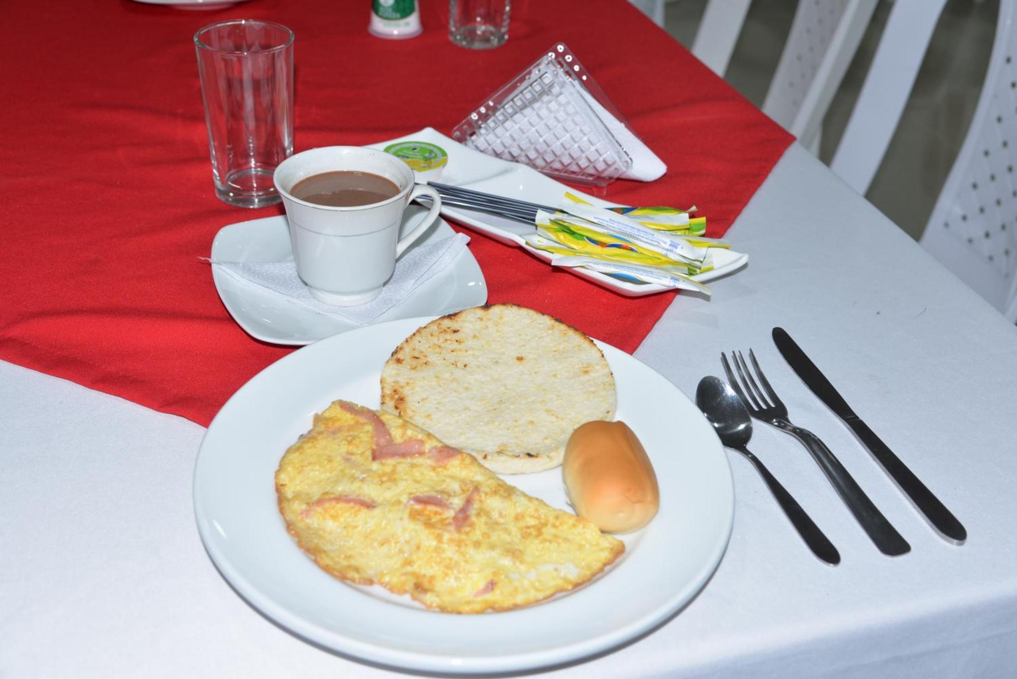 Hotel El Jardin Cafetero Armenia Bagian luar foto